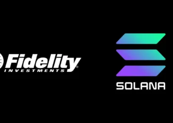 Logo de Fidelity Investments junto al símbolo FSOL y una gráfica ascendente de Solana, representando la enmienda al ETF de Solana presentada el 29 de octubre de 2025.